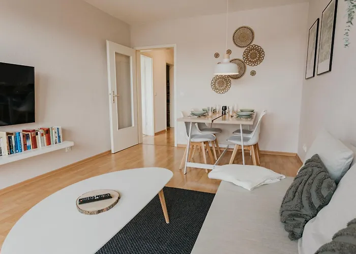 Traber 1 Sz Zentral Ruhig Balkon لبسيا